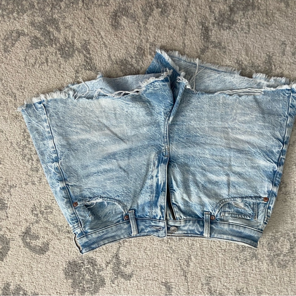 American Eagle Outfitters Blue Distressed Jeans